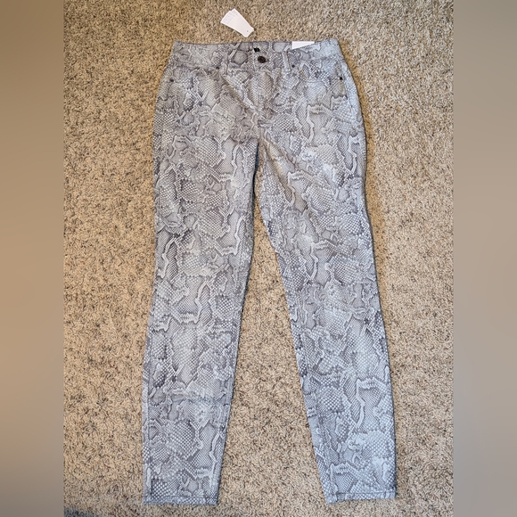 NWT WHITE HOUSE BLACK MARKET The High Rise Skinny Ankle Snake Print Jeans - Picture 2 of 16